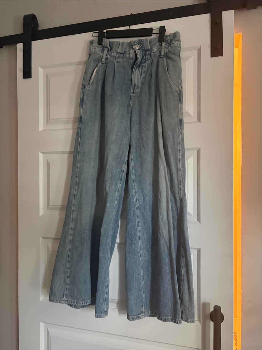 High-Rise Light Blue Wide-Leg Jeans for Women